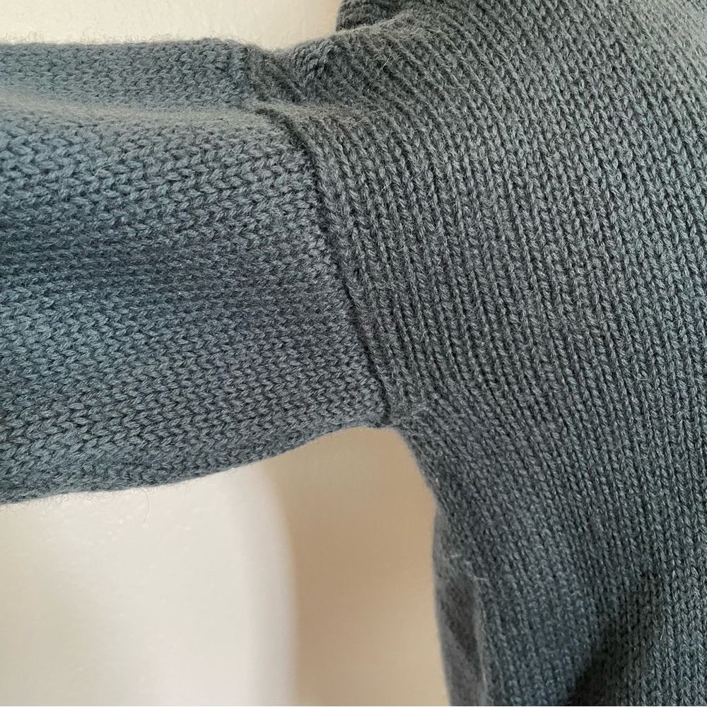 Yves Saint Laurent Charcoal Cable Knit Turtleneck Sweater 100% Wool Cozy Chic - Picture 5 of 13
